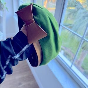 ￼ 💚 Vintage Green Wool brown ribbon beret